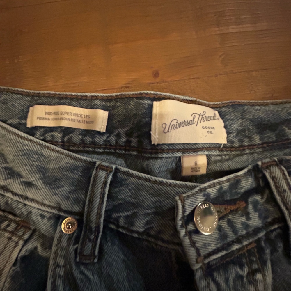 Universal Thread 8 Super Wide Leg Jeans